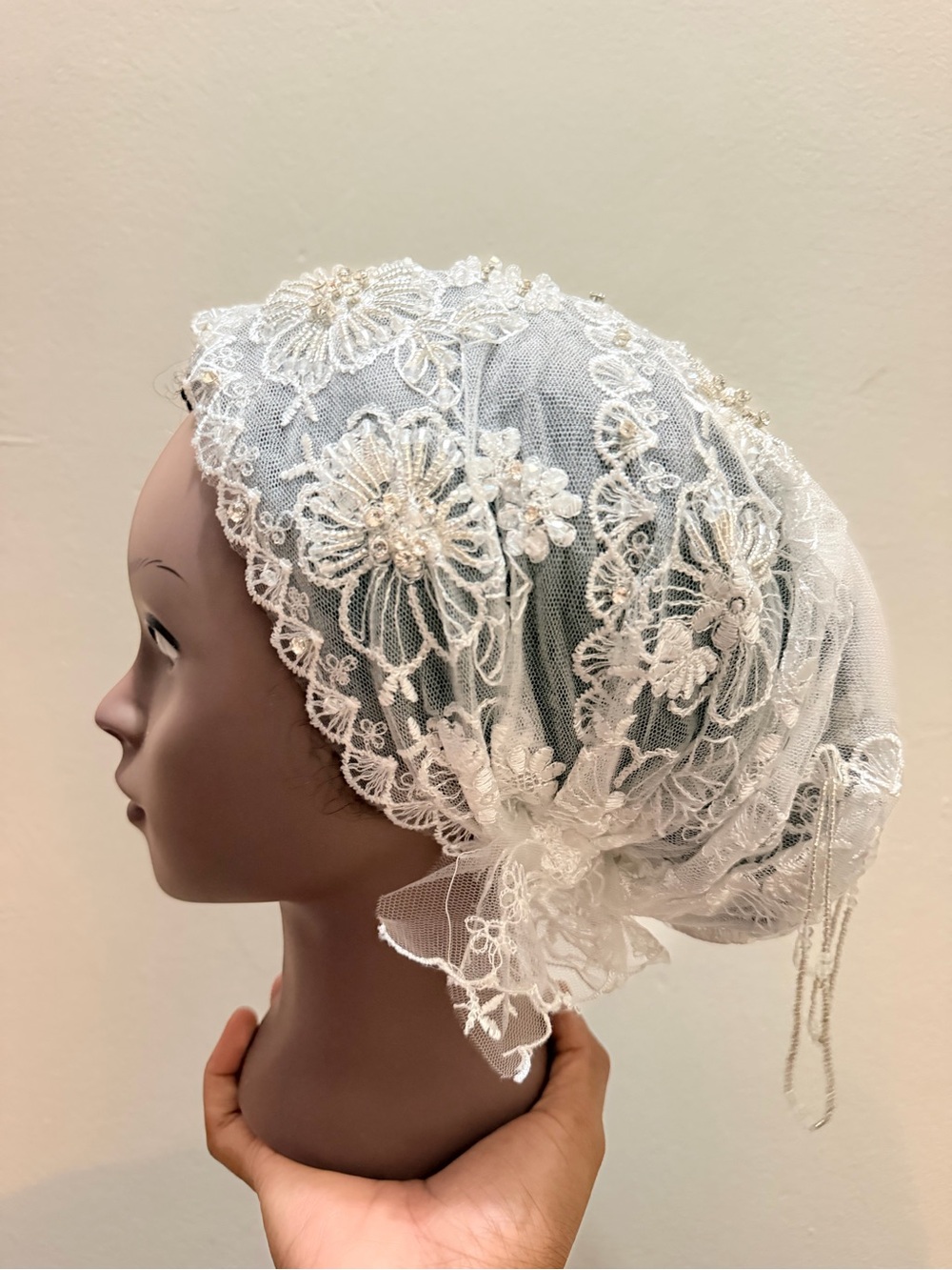 Elegant White Lace Headscarf with Floral Embroidery